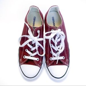 Converse all star size 3 kids/juniors,sneakers burgundy
